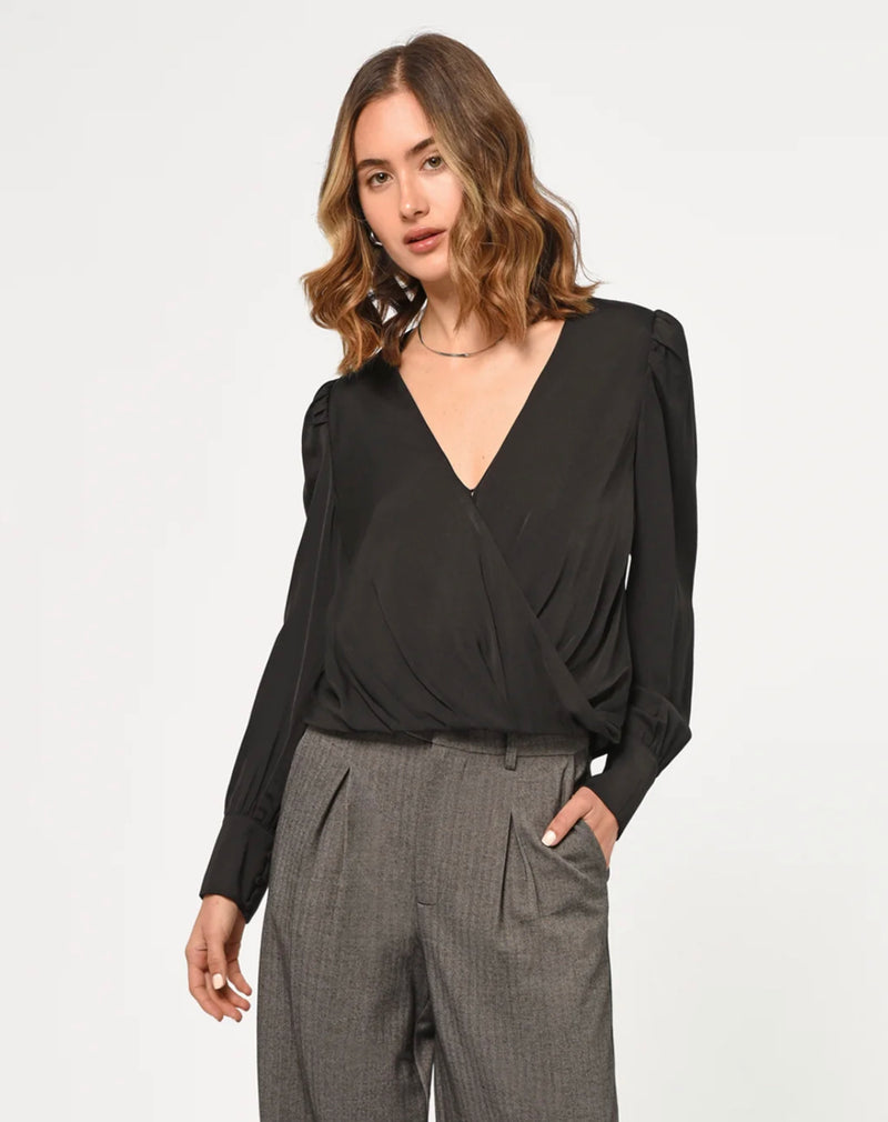 LOURDES WRAP TOP