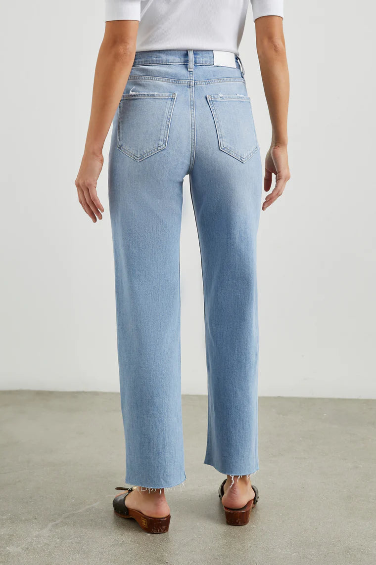 TOPANGA CROP BLUE STEM HEM JEANS