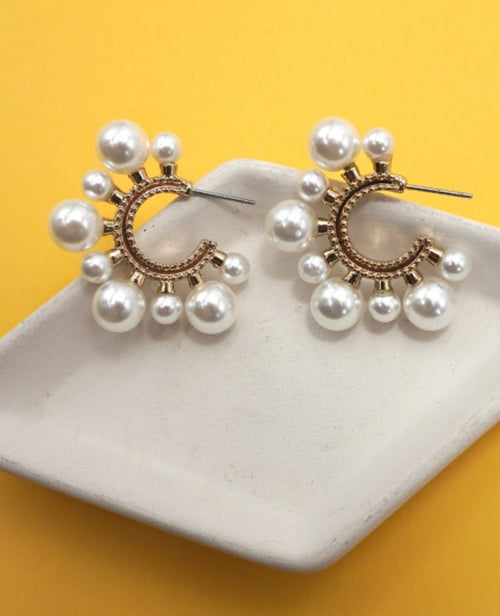 LUXURY PEARL HUGGIE HOOP EARRING GOLD
