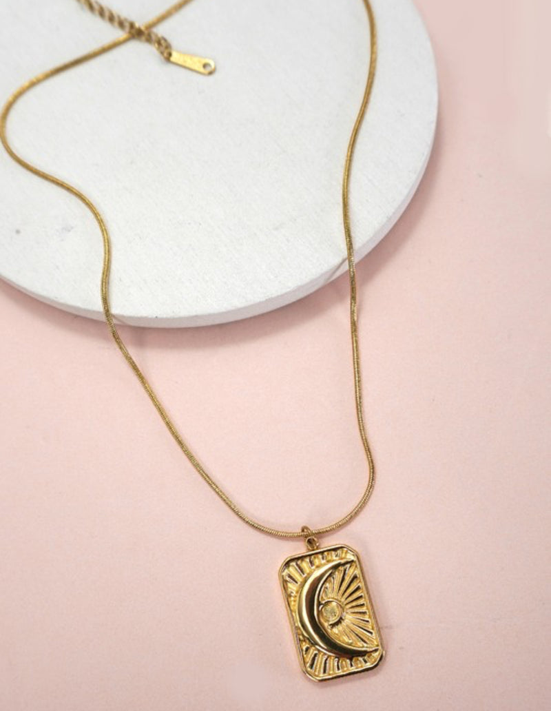 MOON NECKLACE GOLD