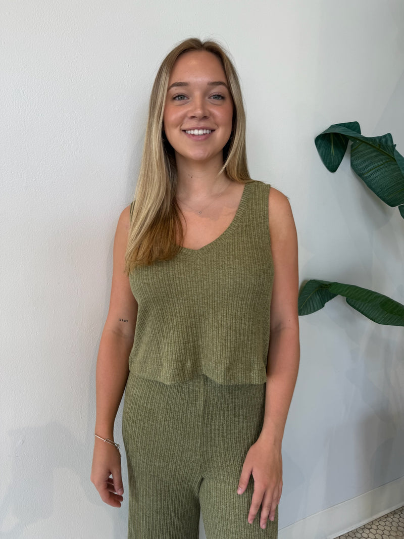 SLOANE V-NECK RIB TANK FERN