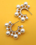 LUXURY PEARL HUGGIE HOOP EARRING GOLD
