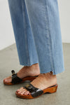 TOPANGA CROP BLUE STEM HEM JEANS