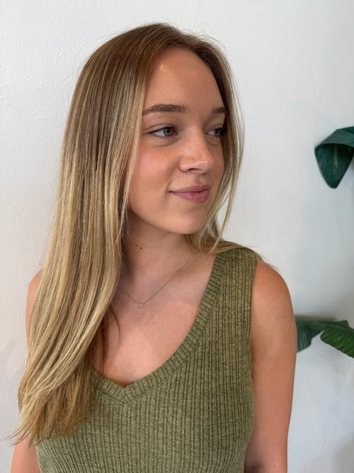 SLOANE V-NECK RIB TANK FERN