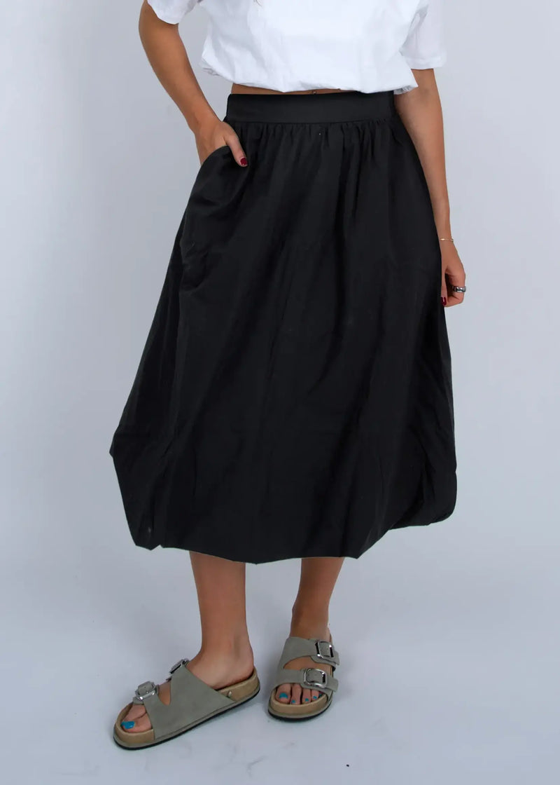 BLURRA BALLOON SKIRT BLACK