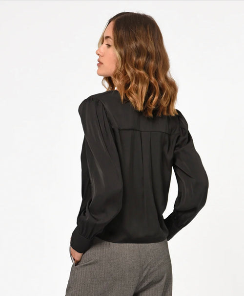 LOURDES WRAP TOP