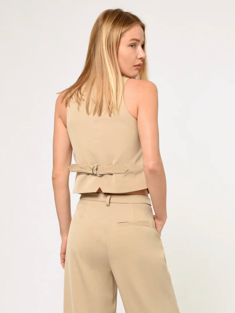 LIV VEST
