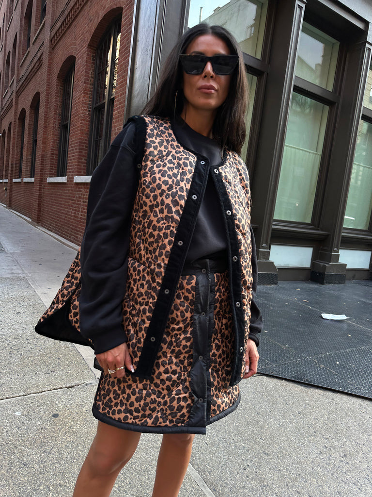 BLACK QUILTED SKIRT