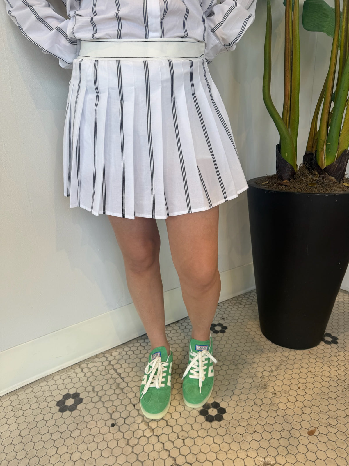 WEDGE PLEATED SKORT WHITE