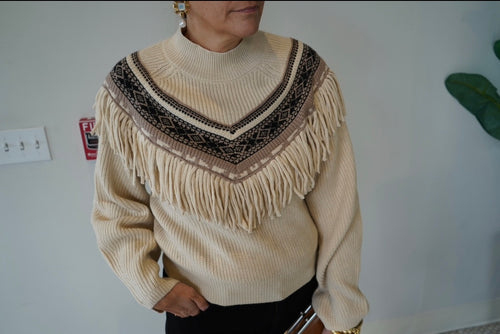 NORTH FRINGE SWEATER STONE
