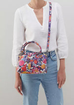 Sheila top zip xbody floral poppy