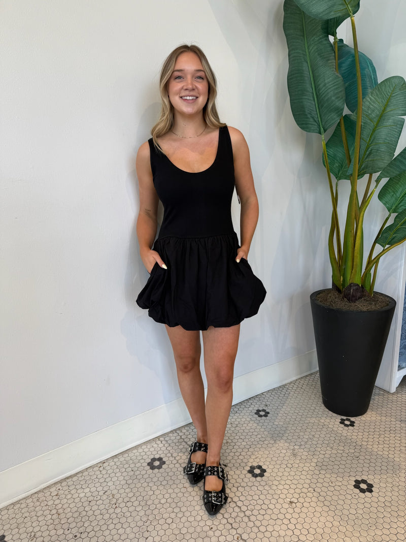 VARA DOUBLE V-NECK BUBBLE MINI DRESS BLK