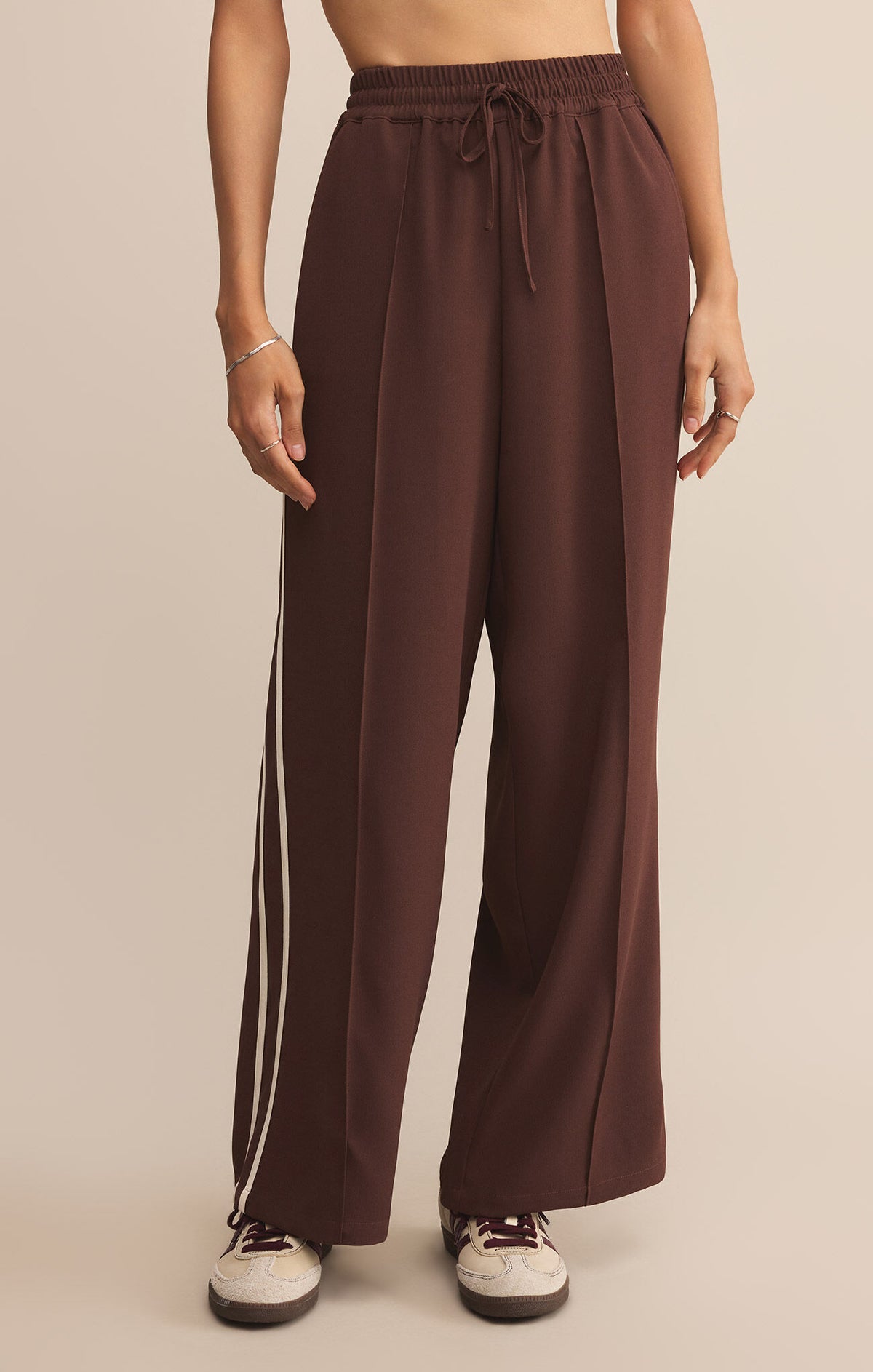SAUNDER TRACK PANT SANDALWOOD