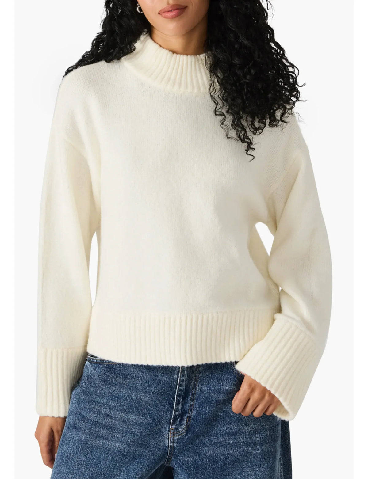 IVI SWEATER IN CREAM