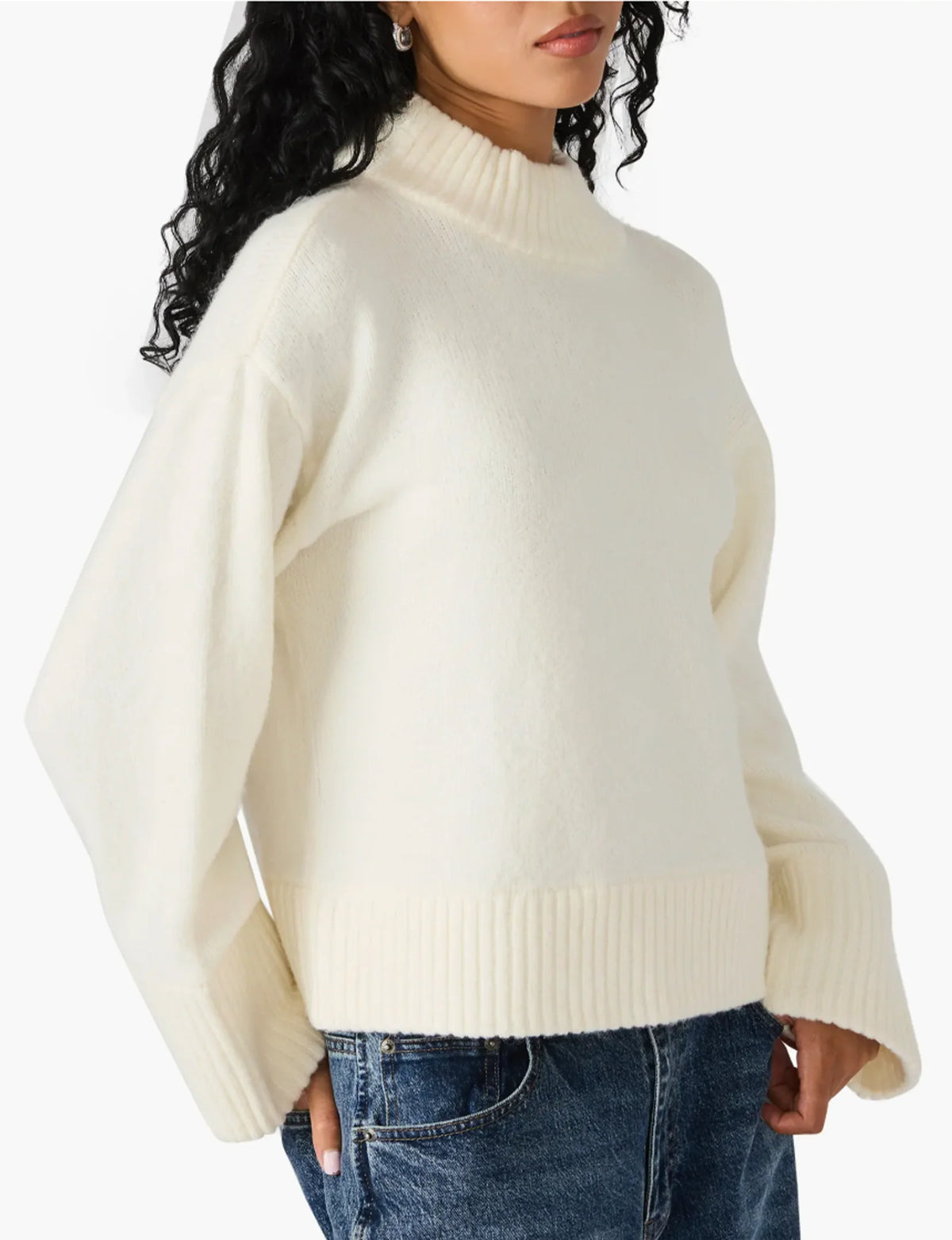 IVI SWEATER IN CREAM
