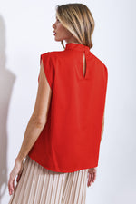RED HIGH NECK TOP