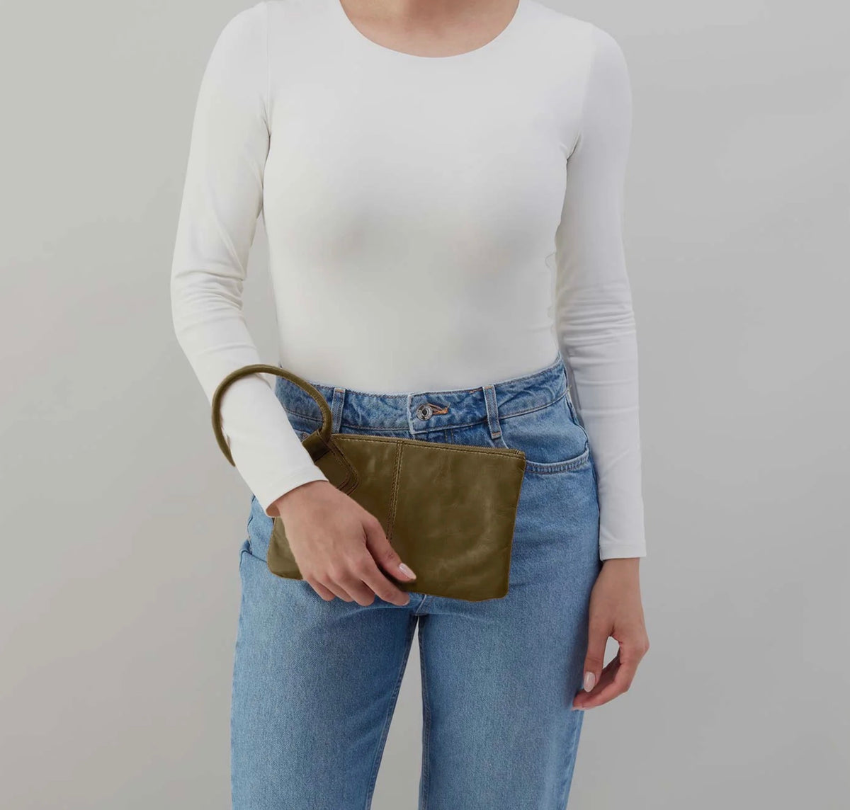 SABLE WRISTLET OLIVE VEIL